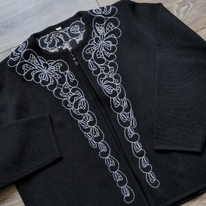Vintage Black Cardigan Sweater w/‎ Cutout Lace - Black White Open Front - M